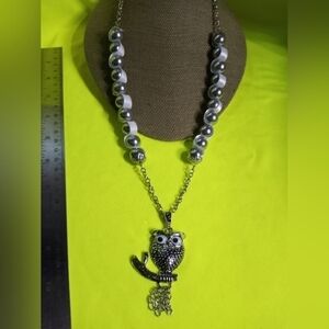 Owl 🦉 animal bird 🐦 ribbon 🎗 beaded chain 🔗 necklace silvertone